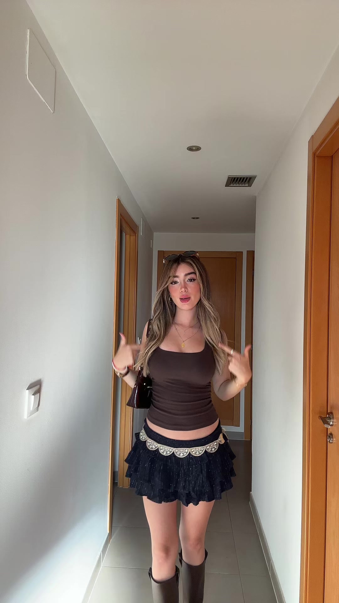 @nicoleegiz