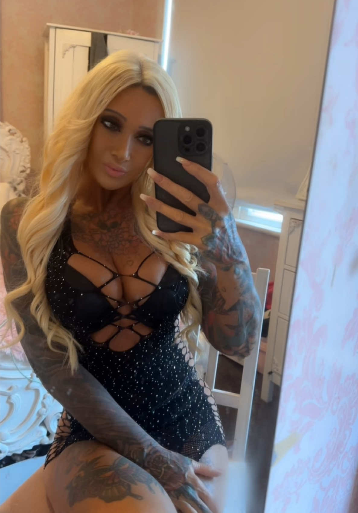 @Blondie