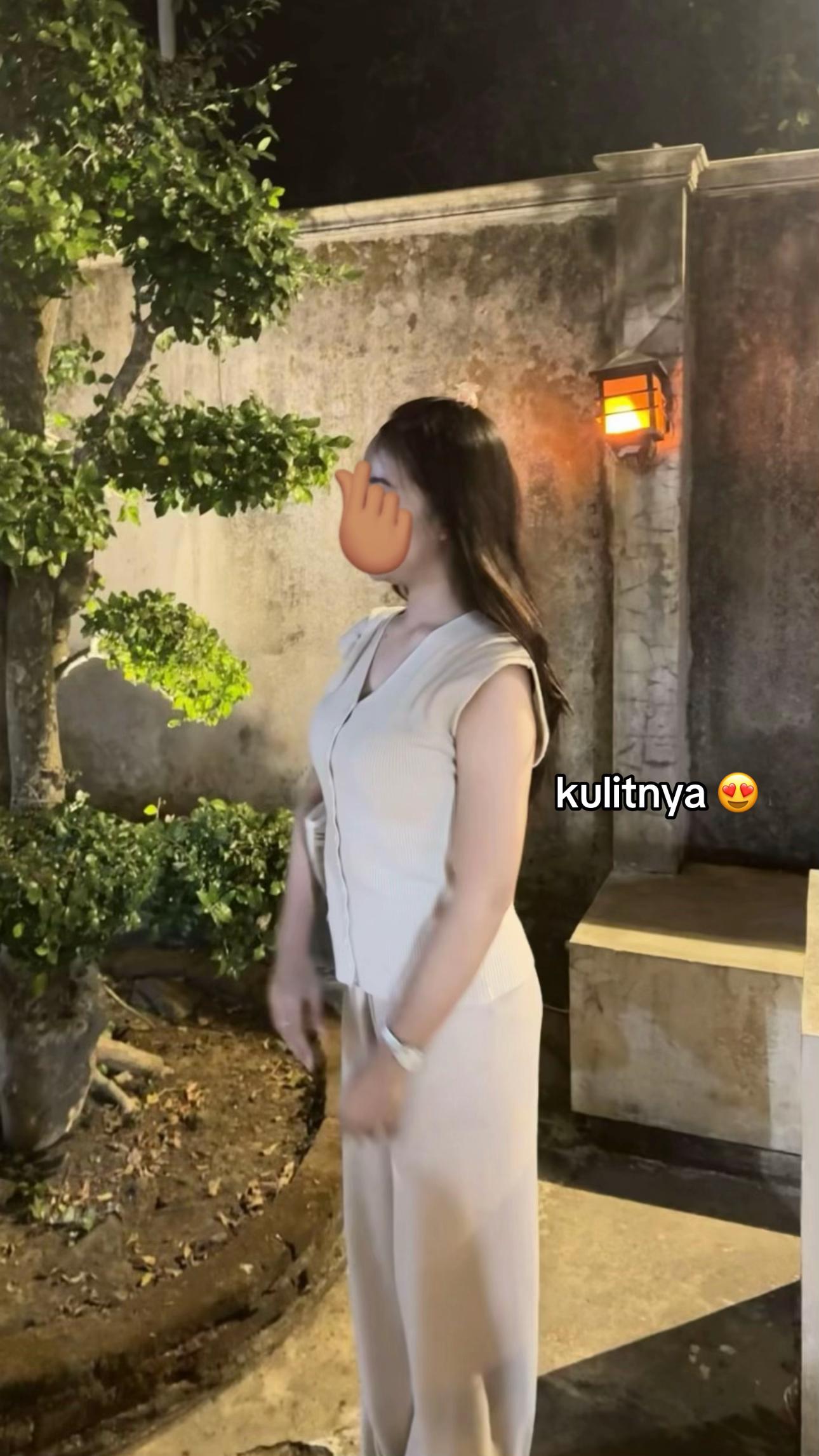 @ellysaa