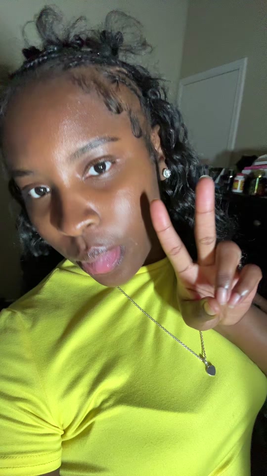 @itsqueenamaya