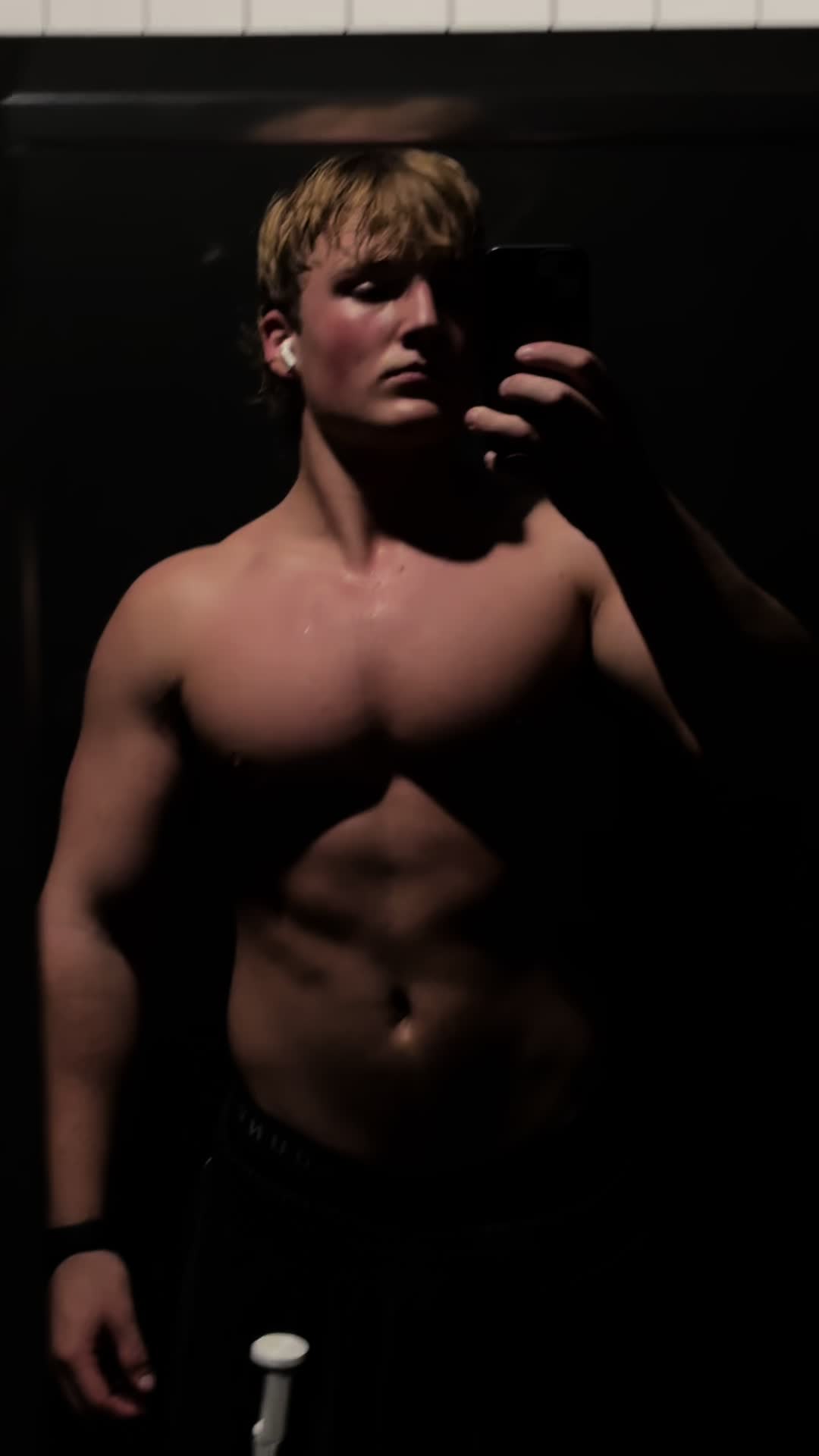 @Ashtren.
