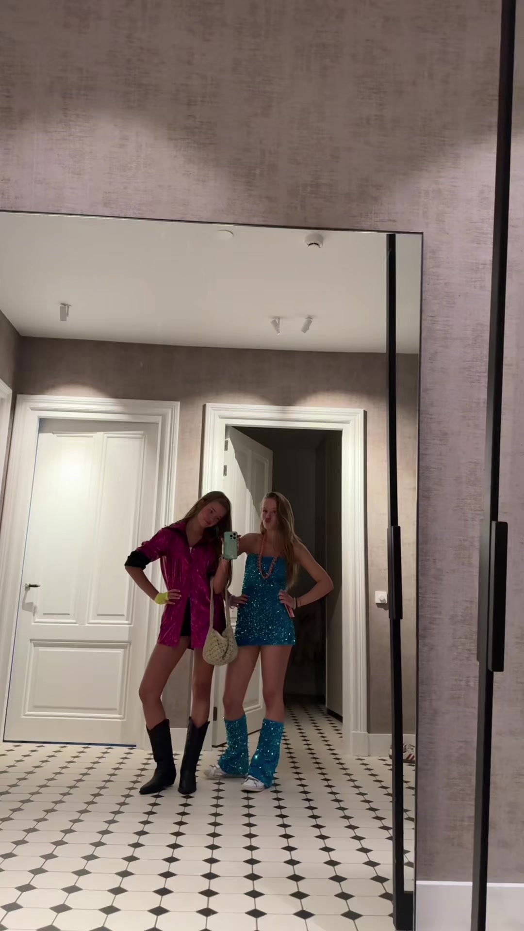 @emm