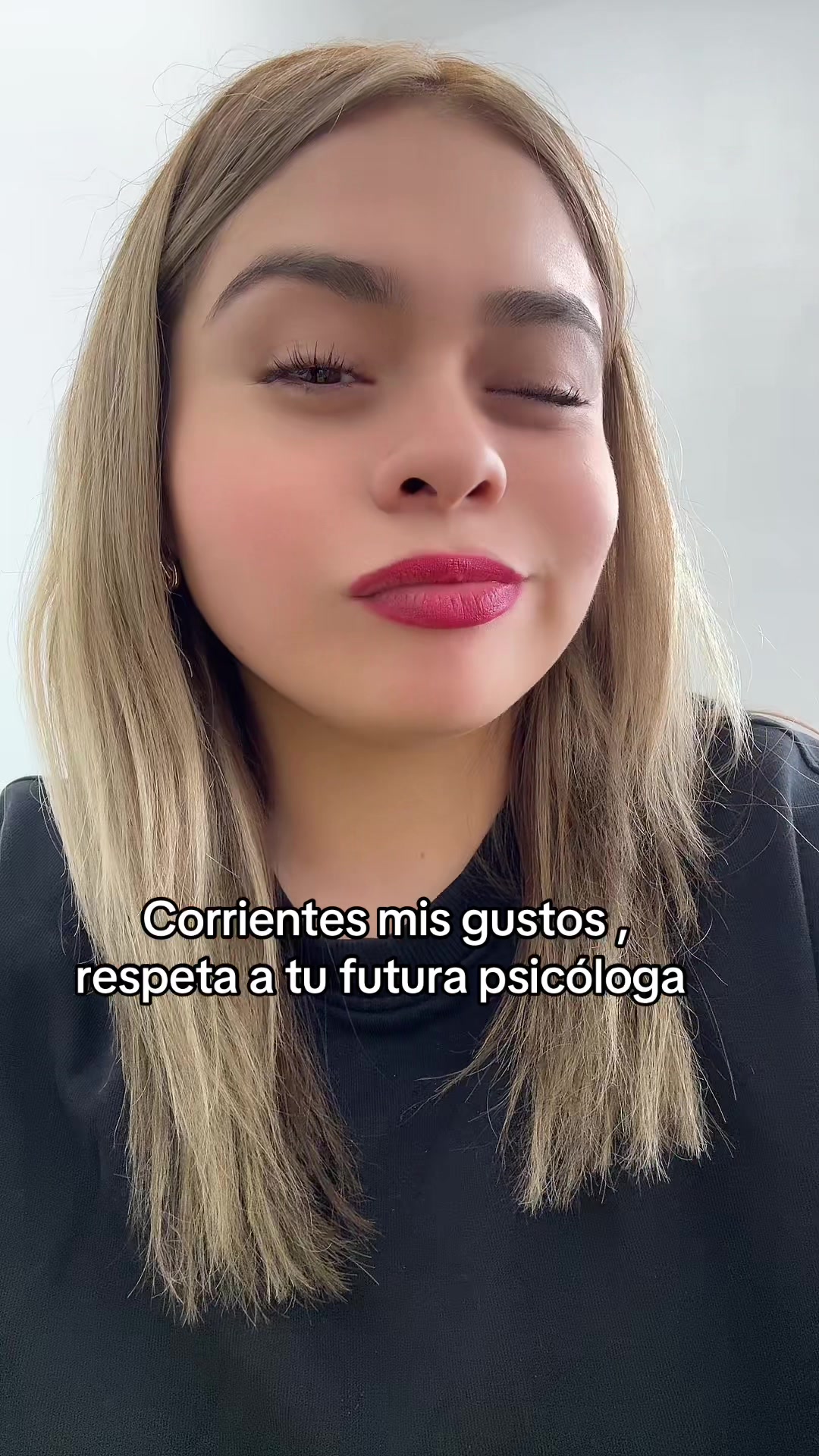 @AlexiaMorales_OF