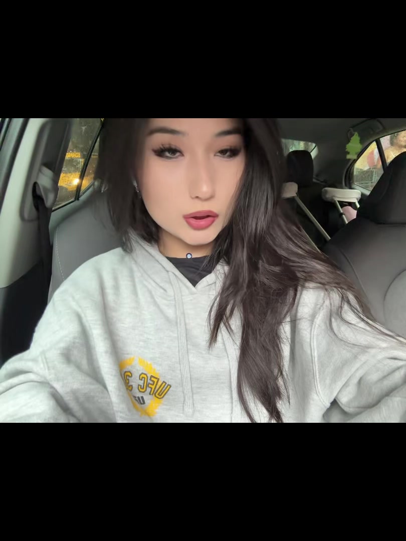 @minëk