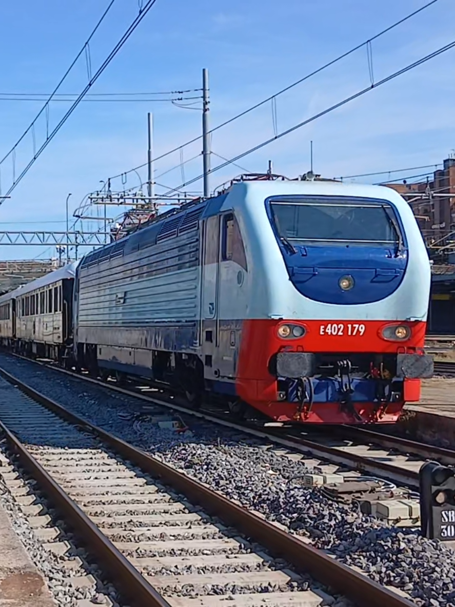 @Italian_trains