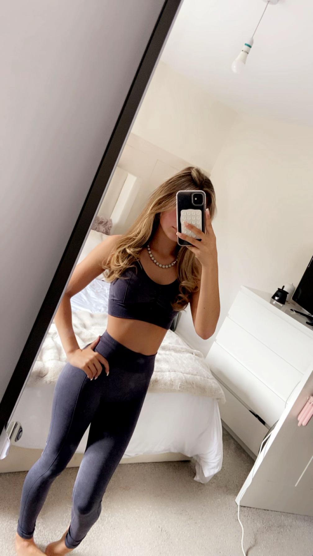 @ℴ𝓇𝓁𝒶 𝒻ℯ𝓇𝓃