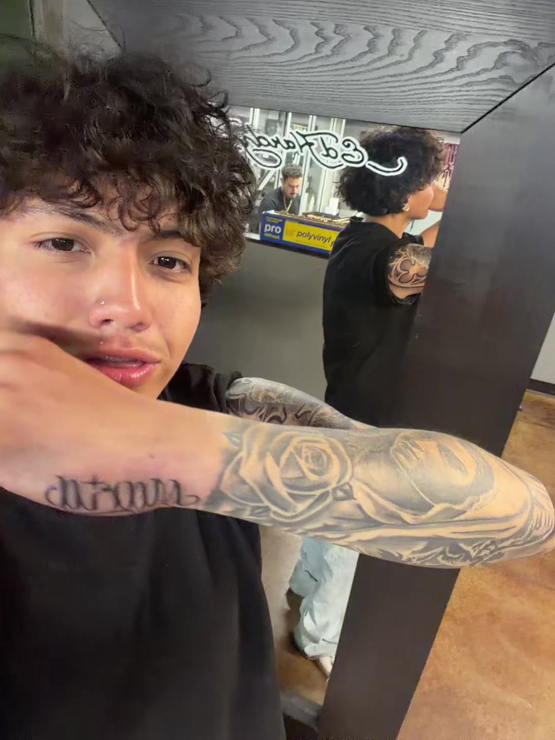 @Nando ꨄ