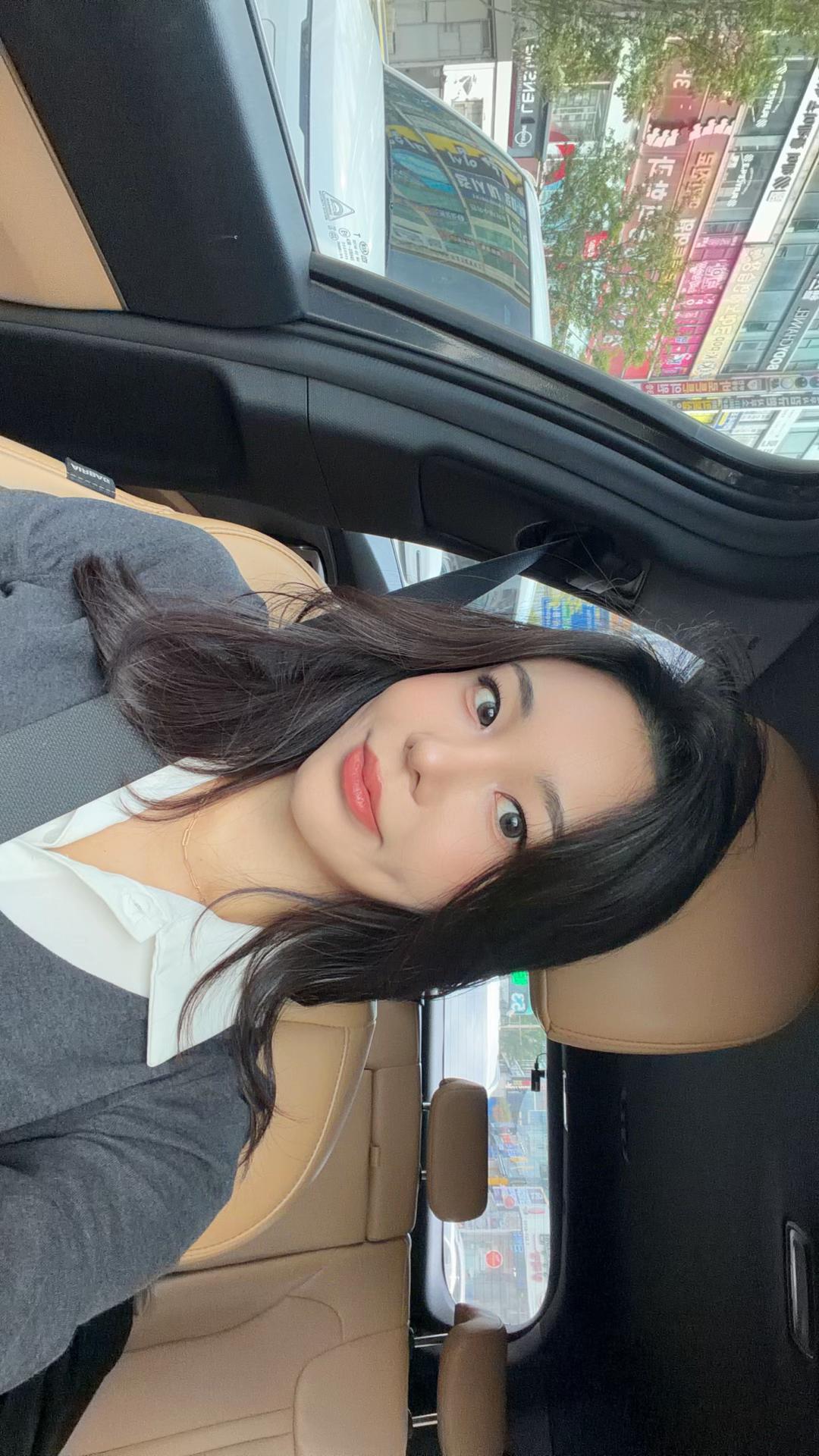 @heeniwaxing