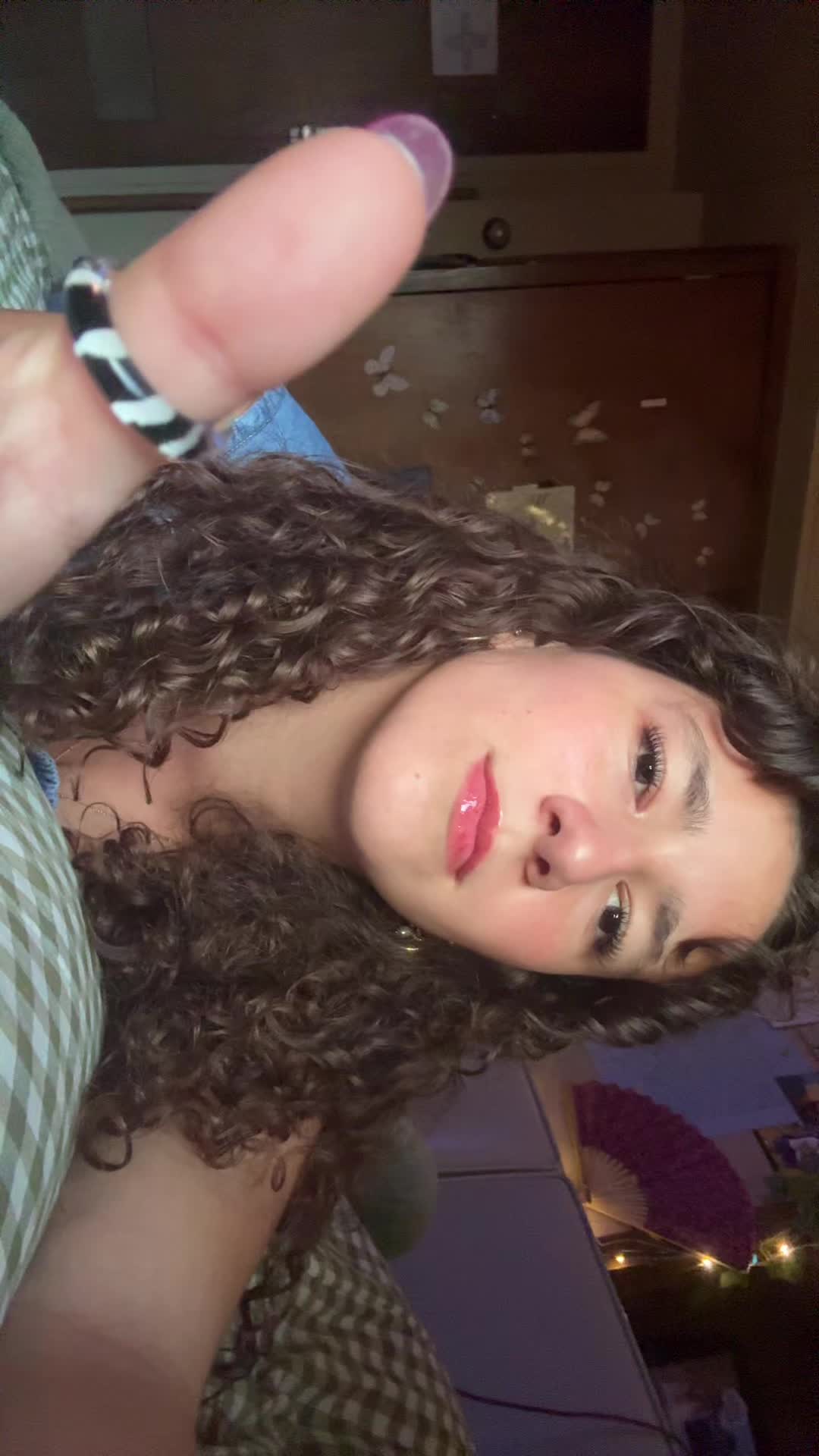 @🫰