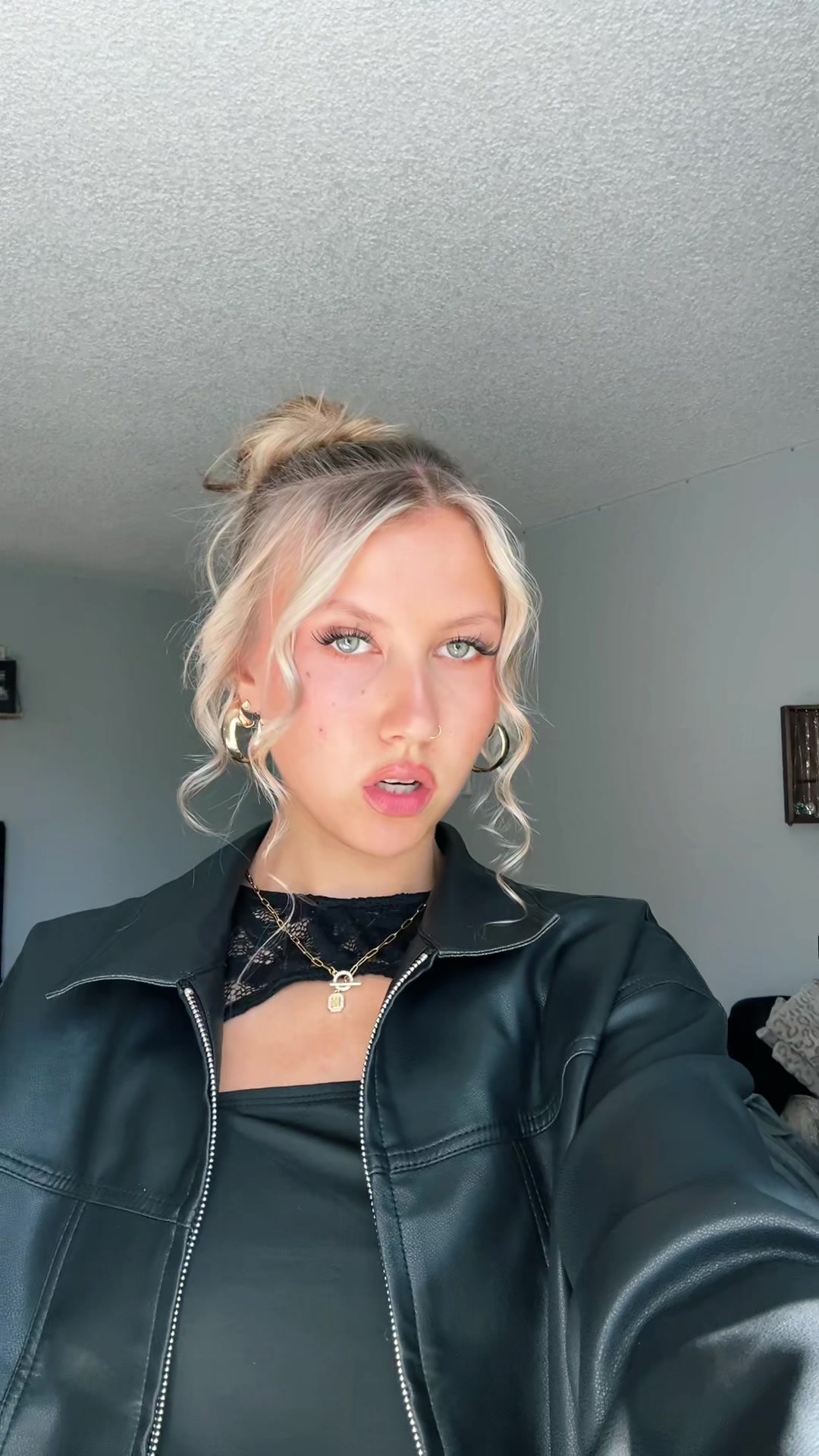 @KAY