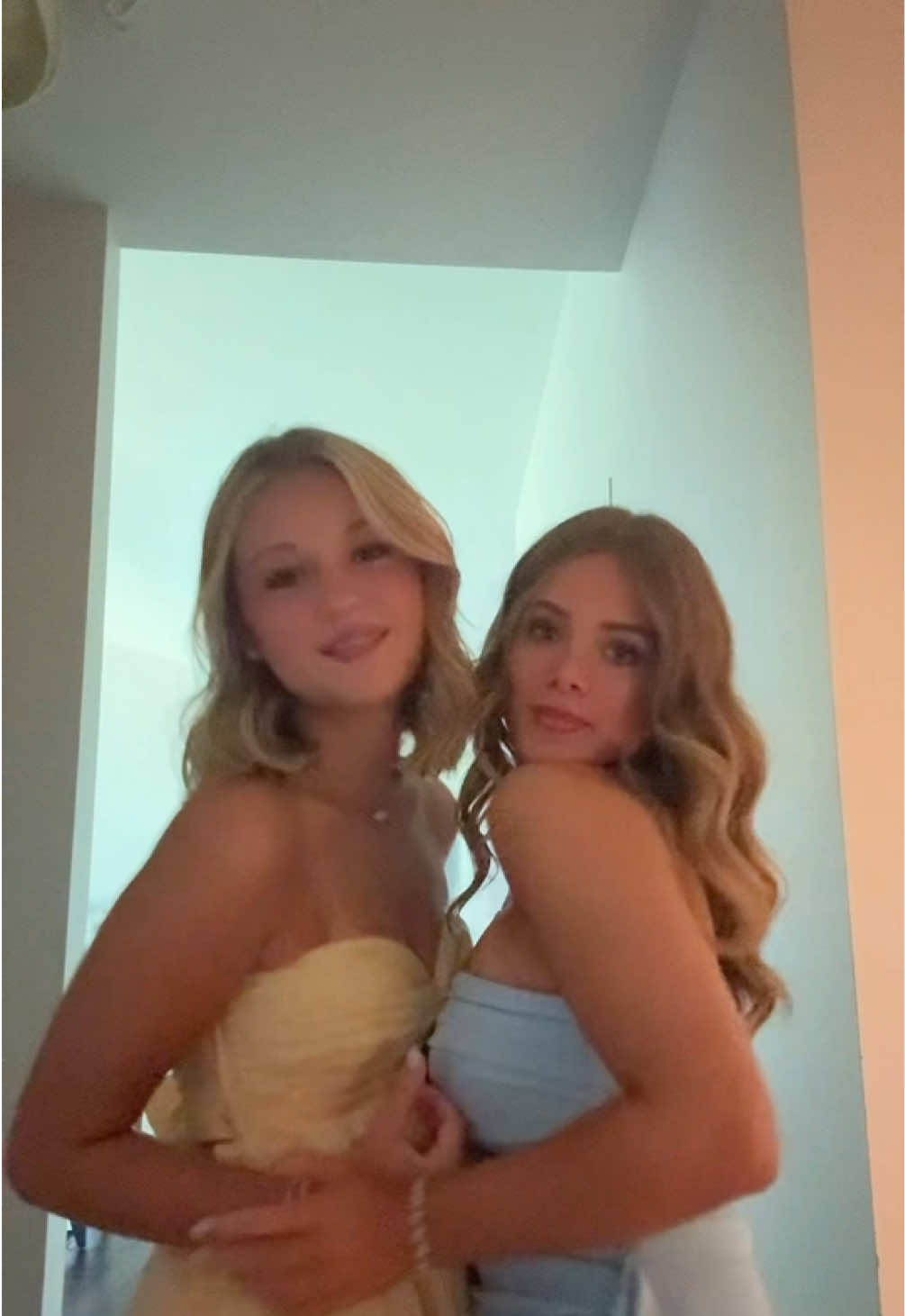 @Olivia🥂🪽👙