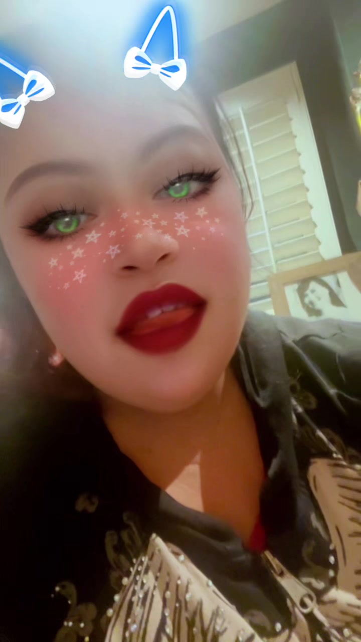 @Chula Qeen sexy shaking A+E 👾