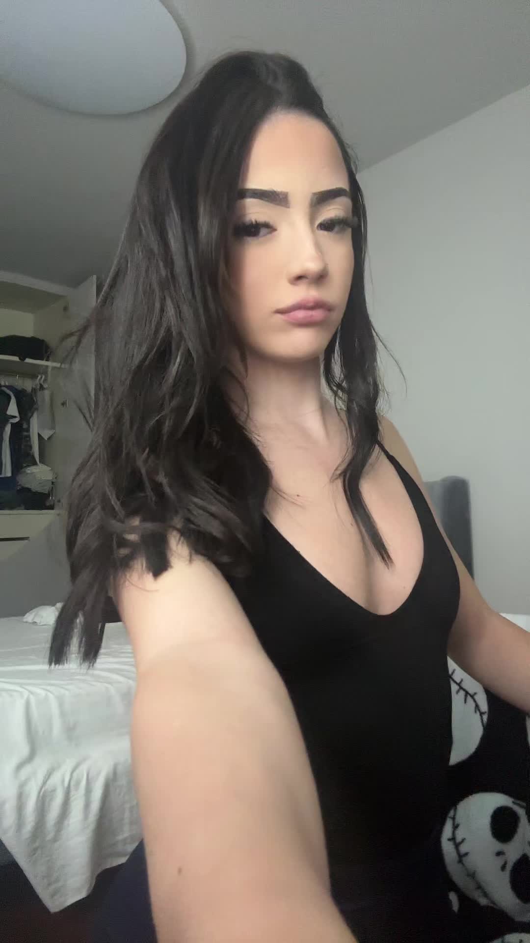 @lari📲