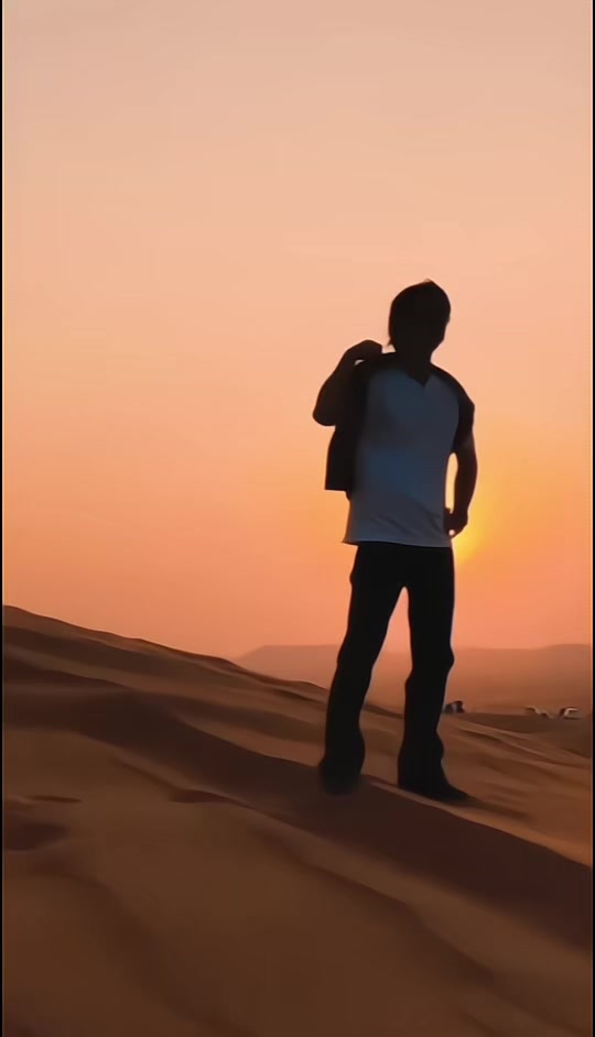 @𝒥un.æris