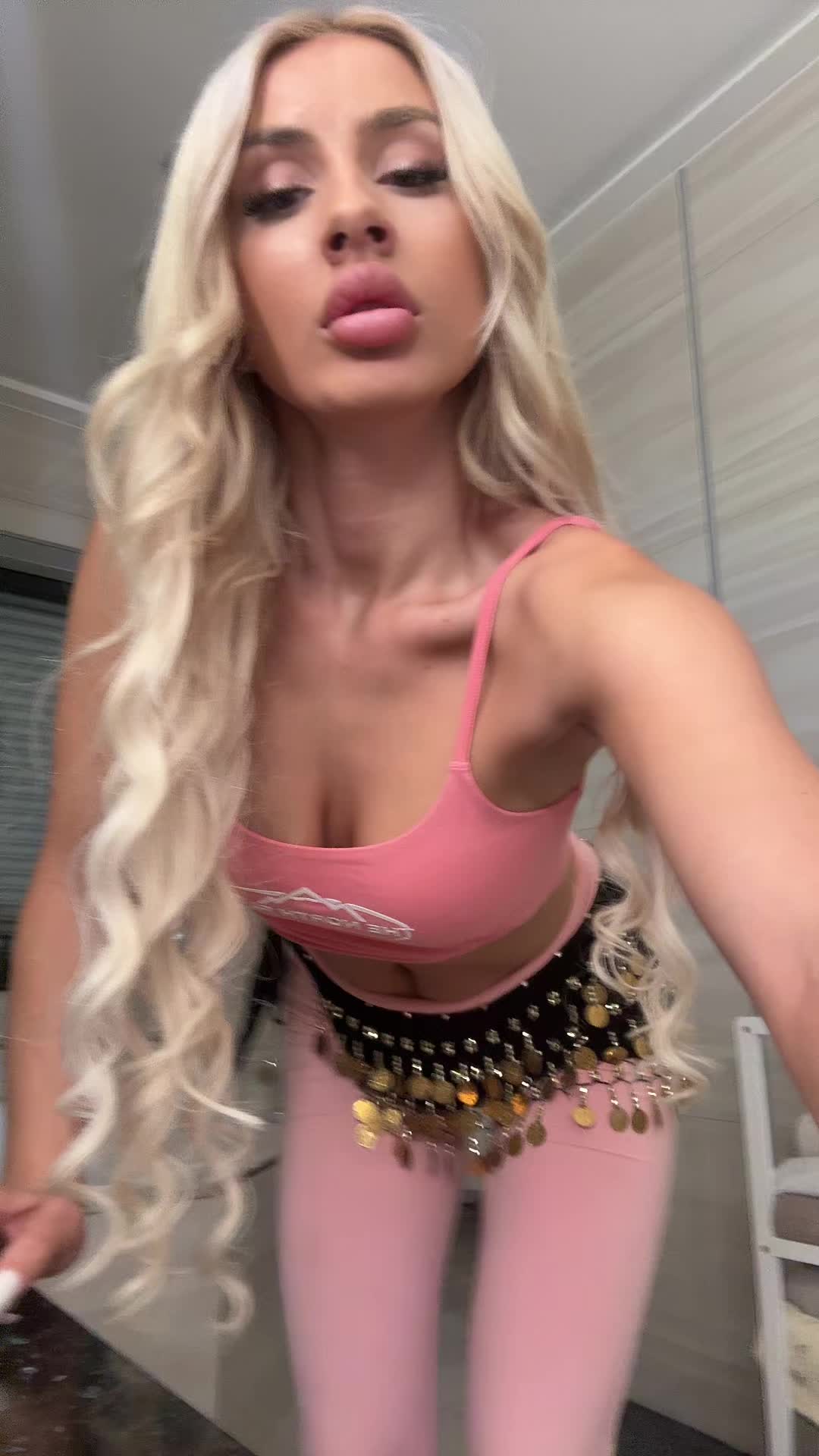 @Vazzzle