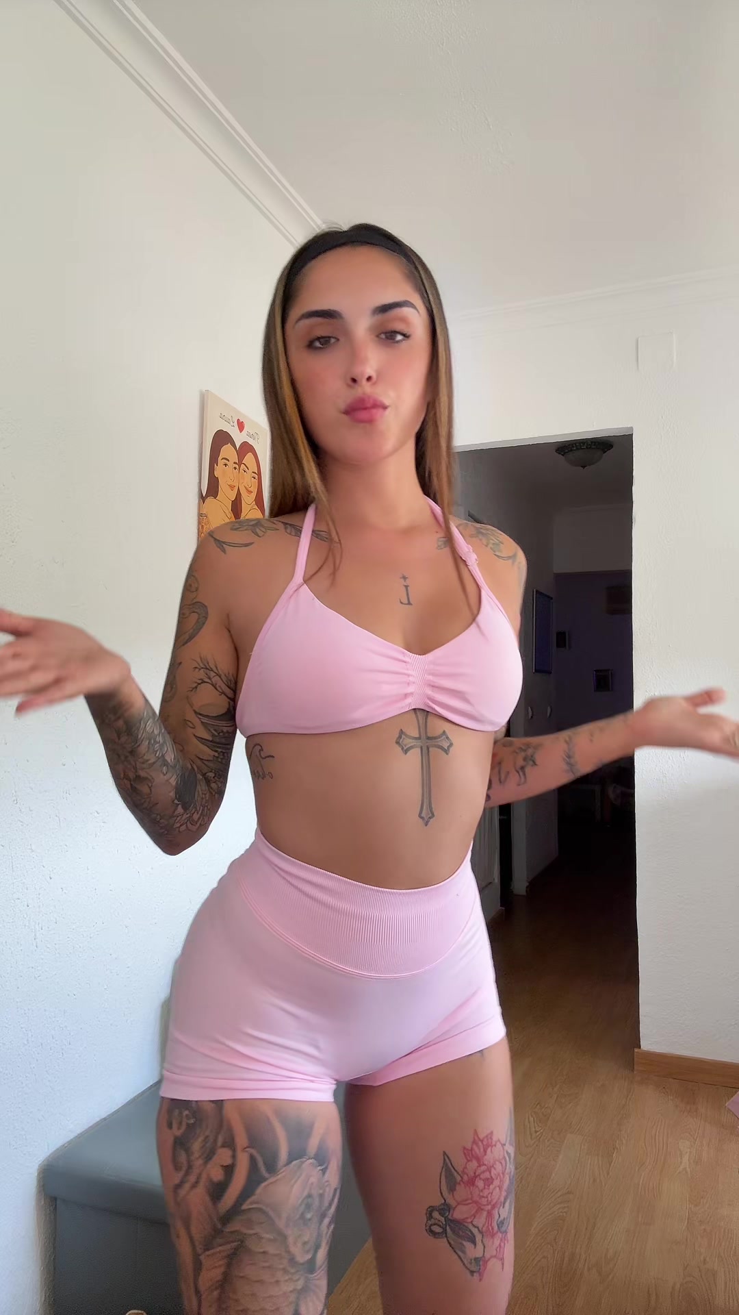 @laurassantoss._