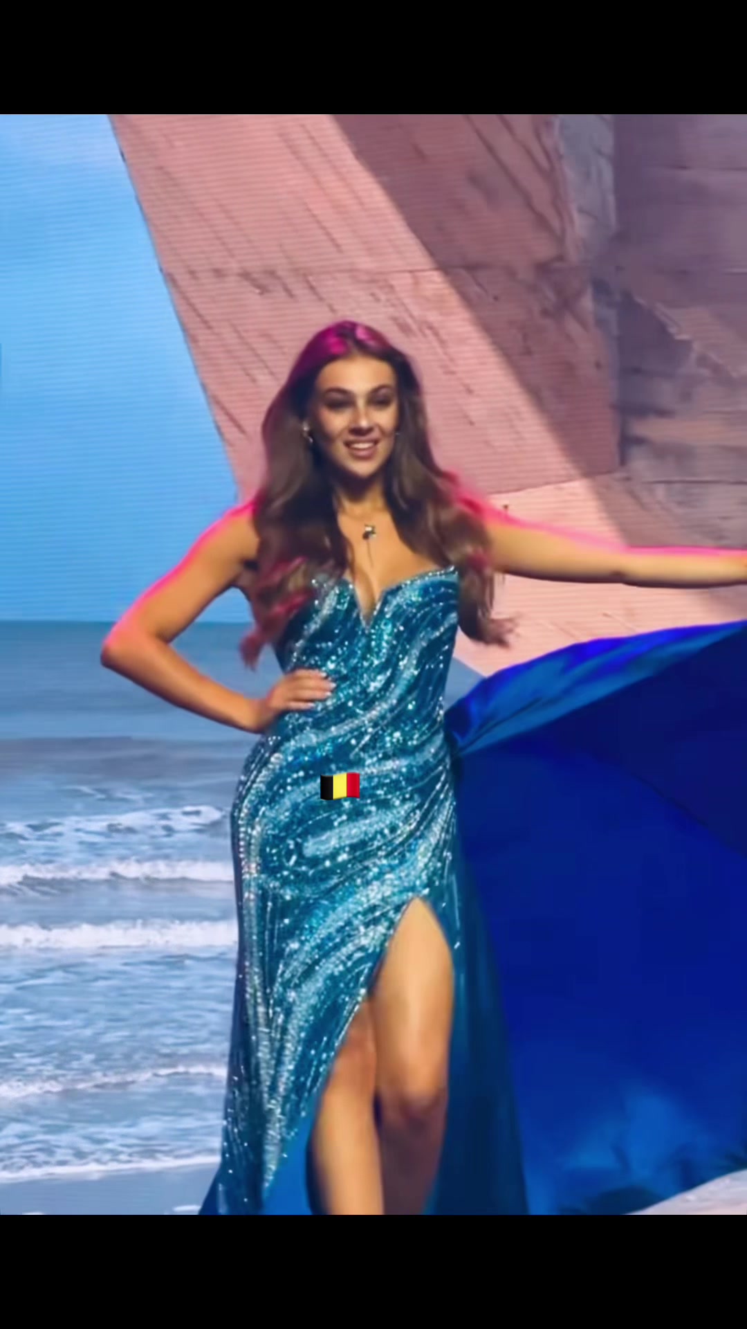 @Queen-Of-The -World