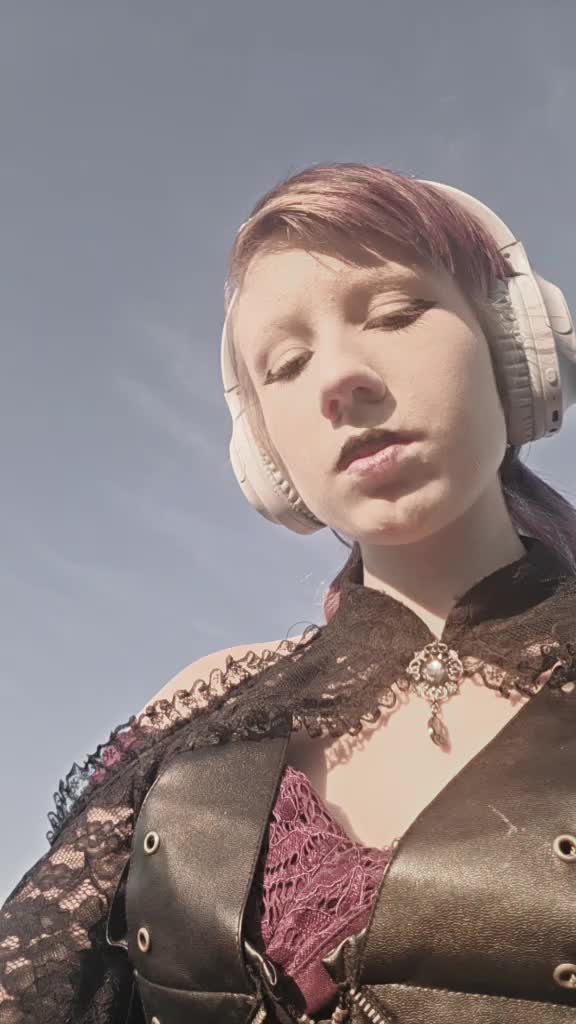 @~{WillowCosplays}~