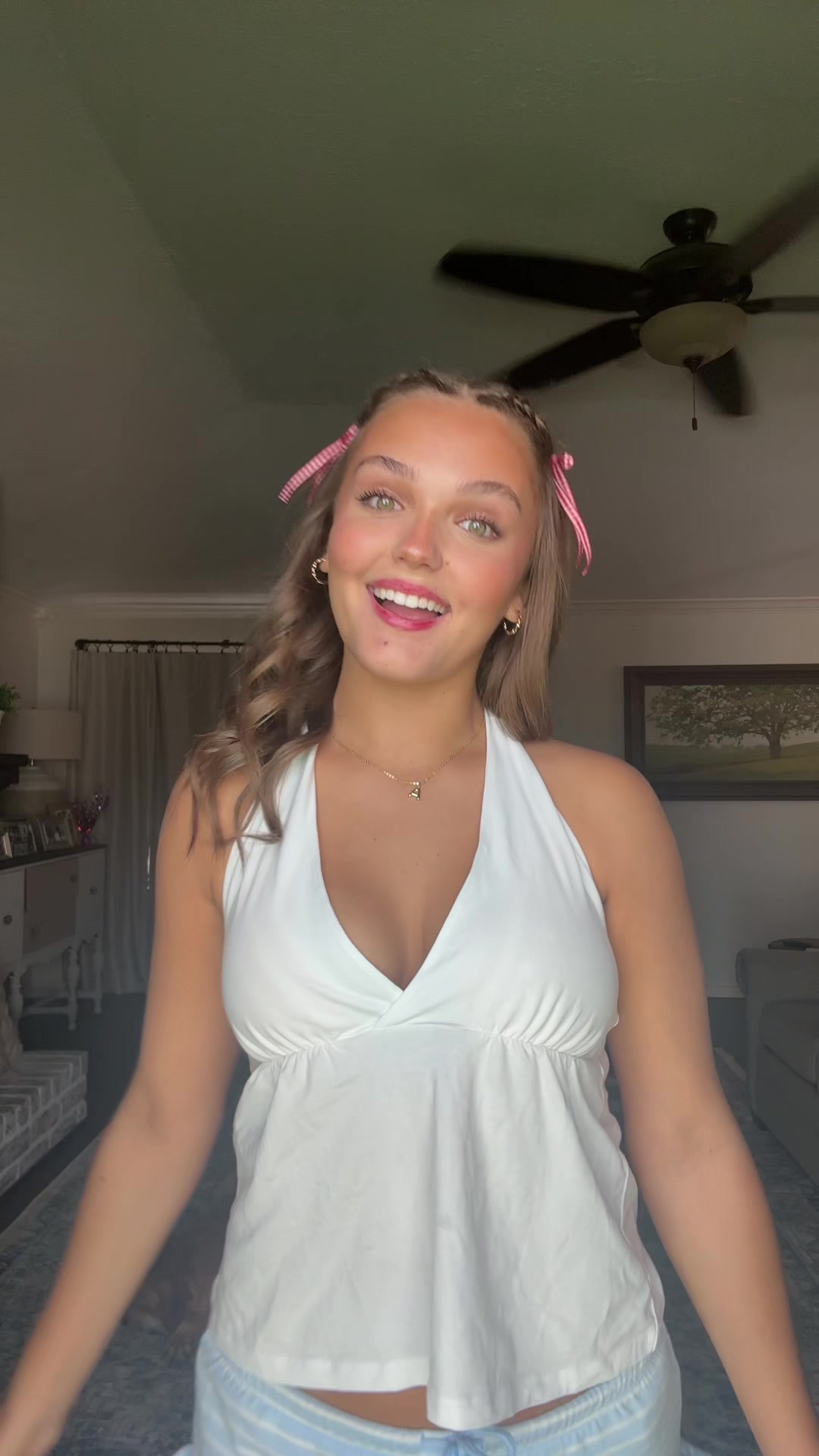 @HOLLYN!