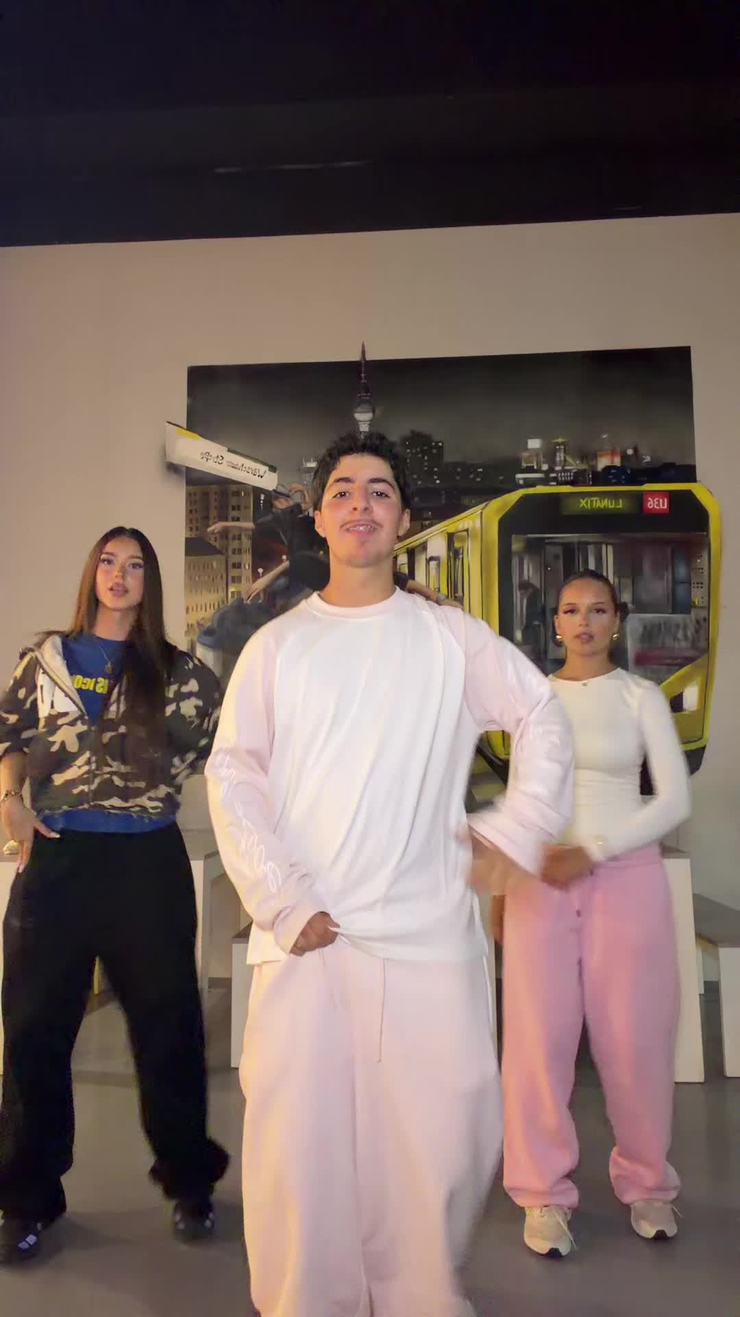 @𝙀𝙢𝙧𝙚