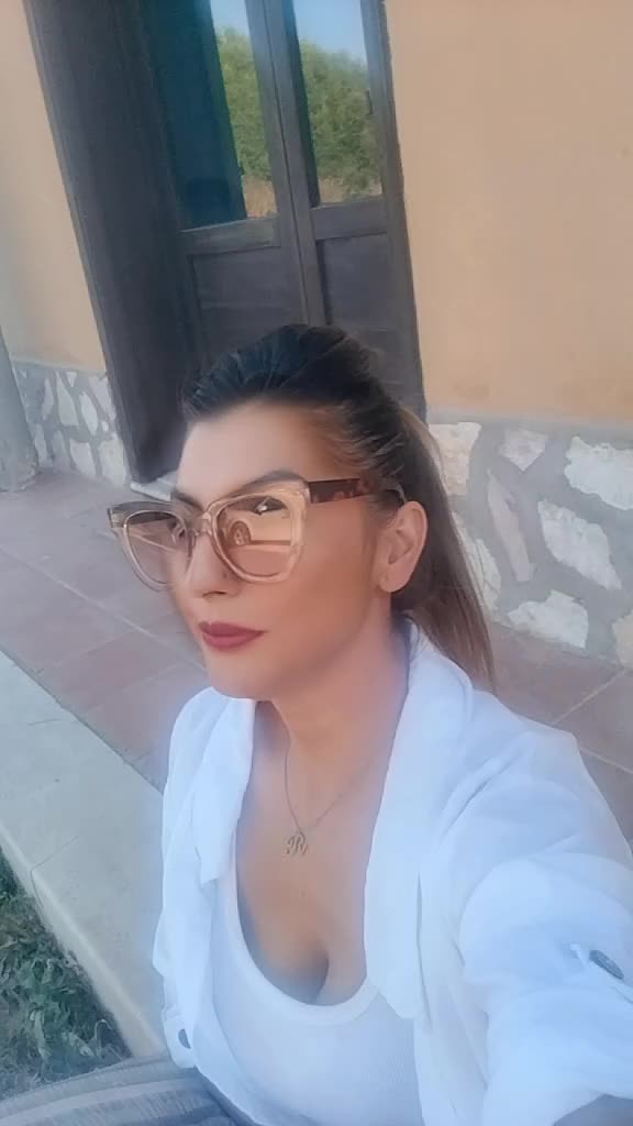 @Cristina the queen🥰