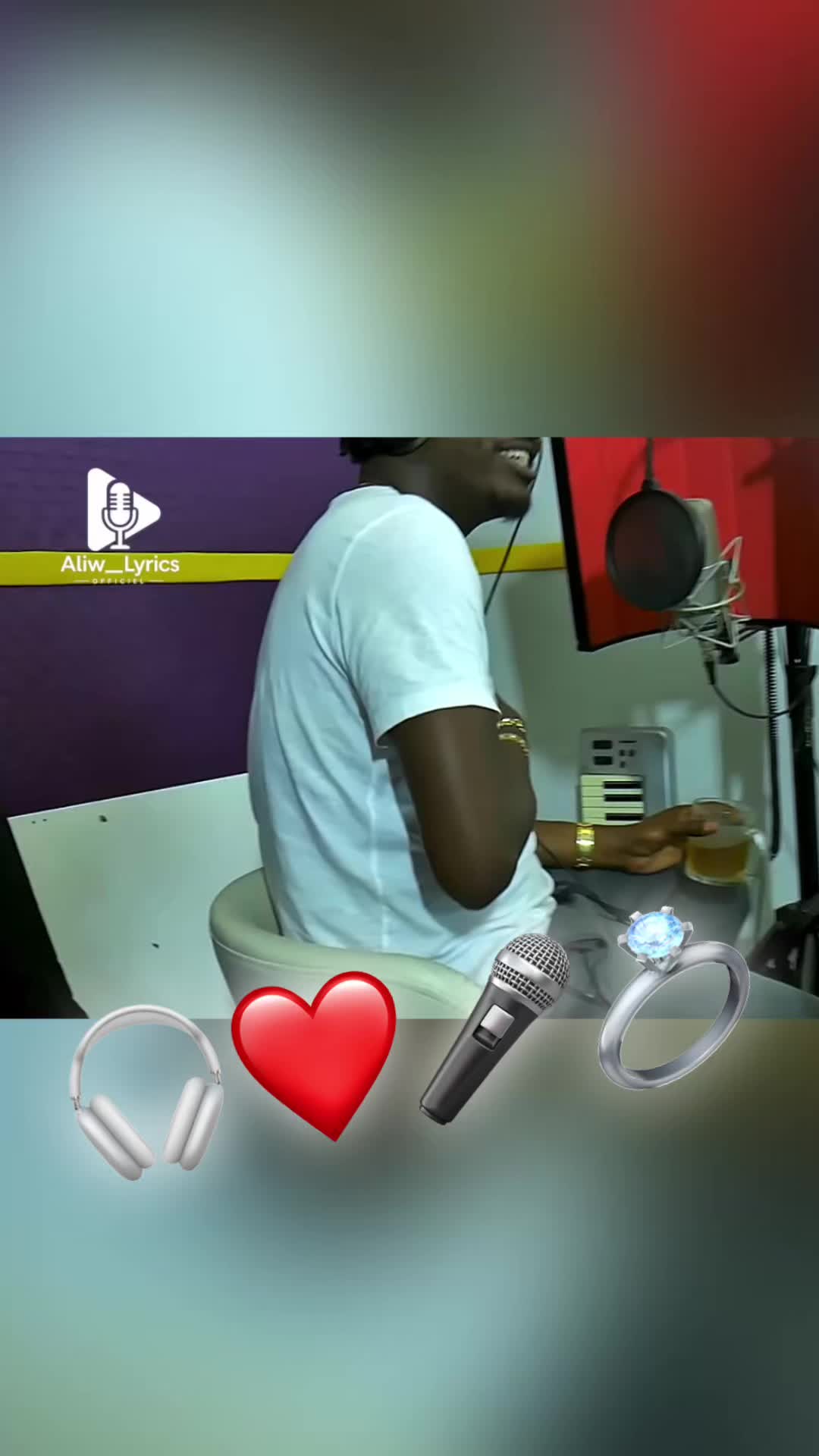 @𝐀𝐋𝐈𝐖___𝐋𝐘𝐑𝐈𝐂𝐒 🎙️