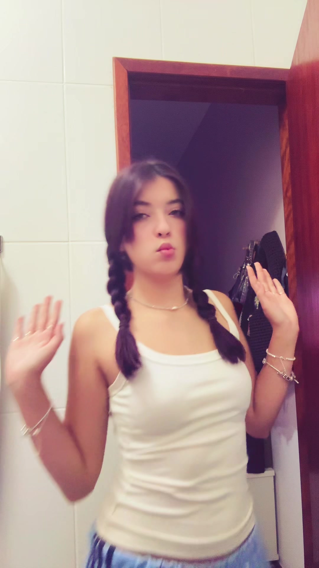 @joanamirkin