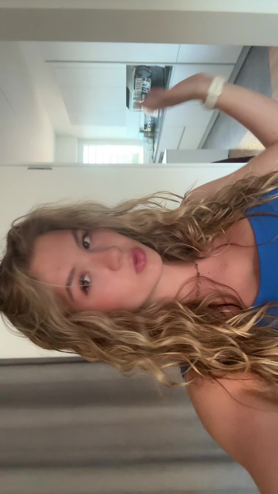 @lara_hrs