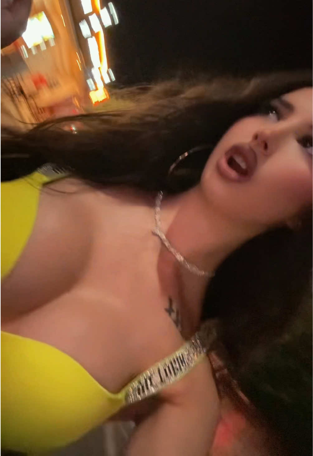 @Thaissss