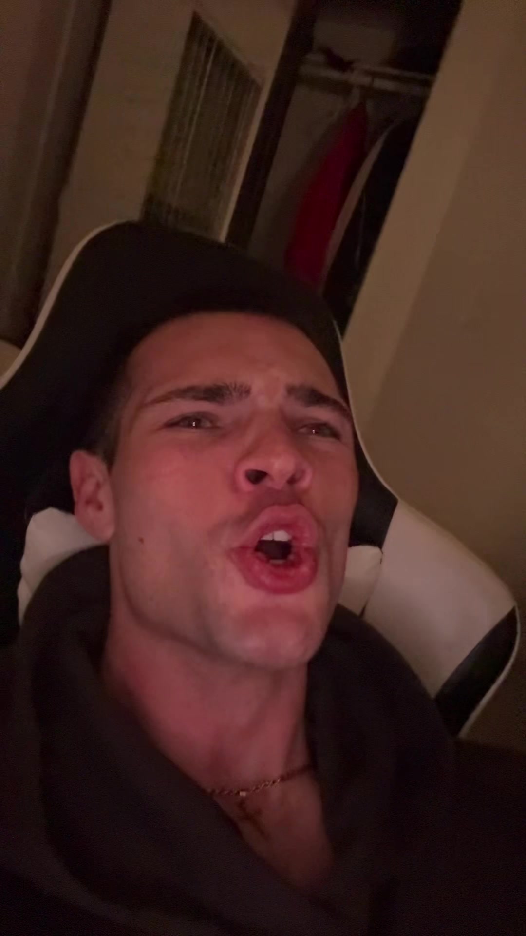 @Lipzelanick