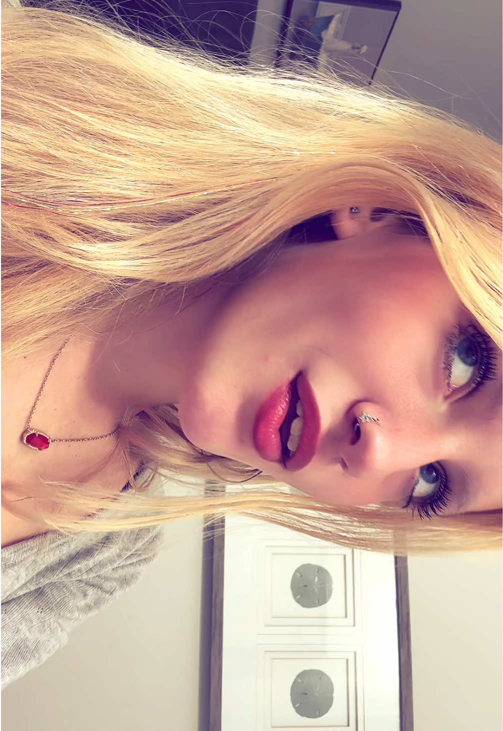 @️