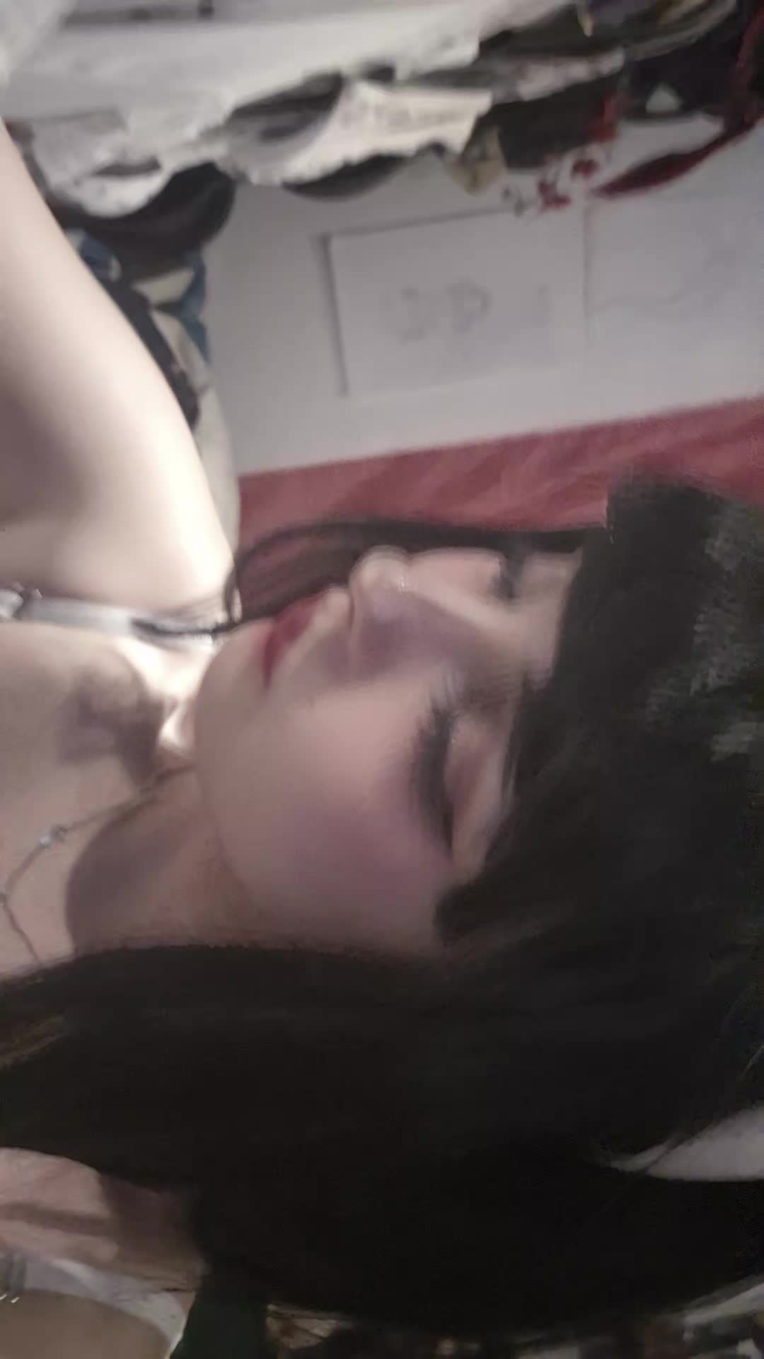 @mona