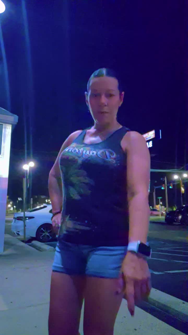 @Dancing Mama