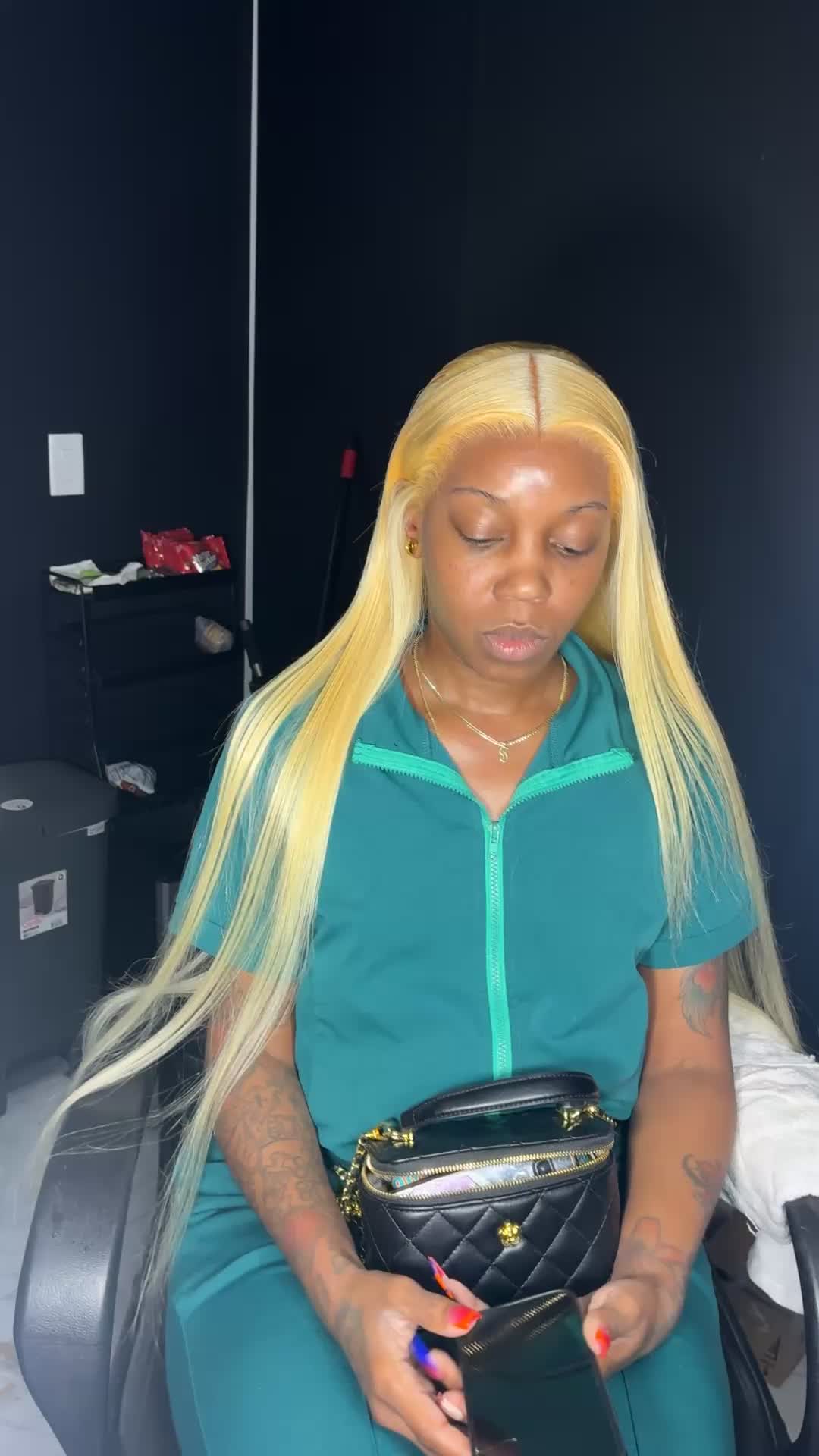@Queen/content-Wiglady-mom