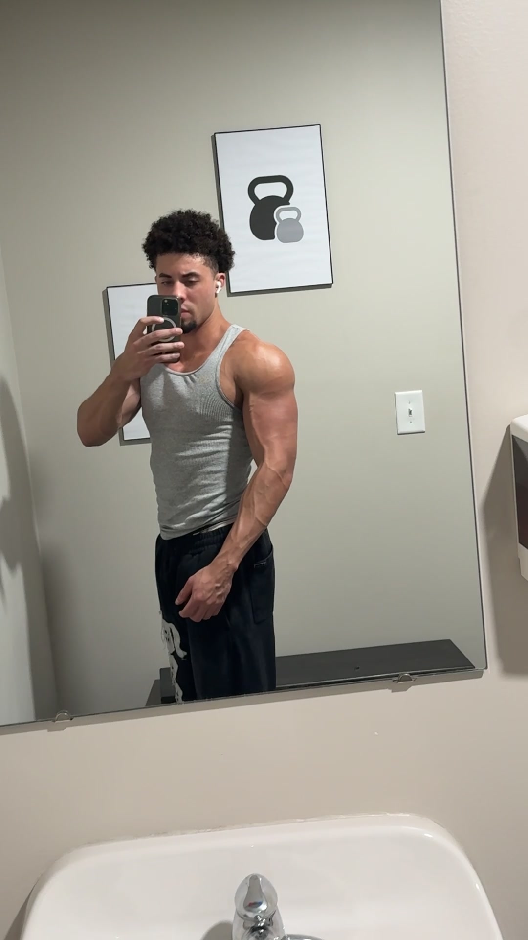 @Vyeb