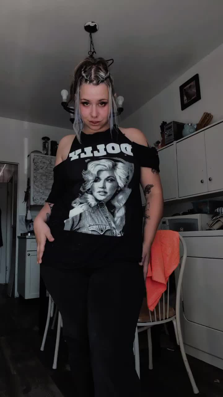 @buzzedqueen