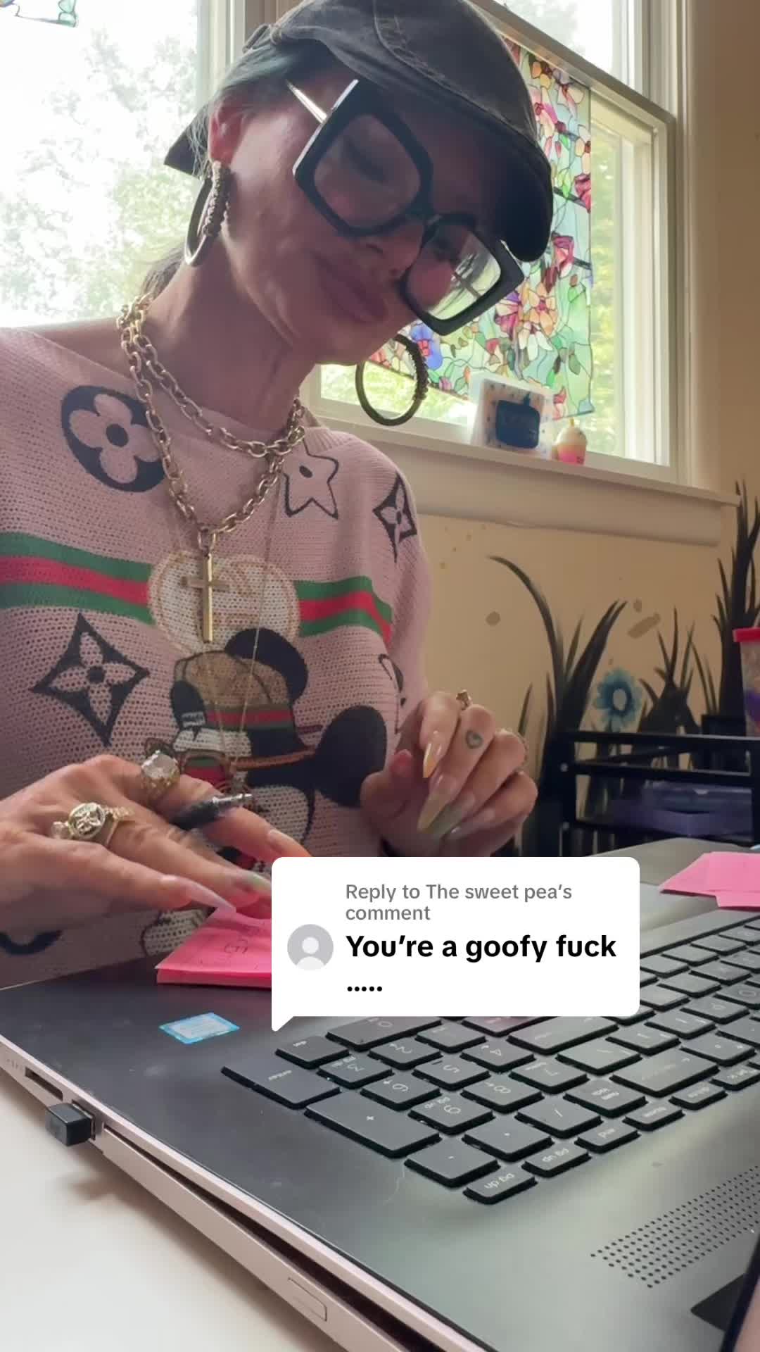 @Cryptkeeper  👩&zwj;❤️&zwj;💋&zwj;👩🏳️&zwj;🌈