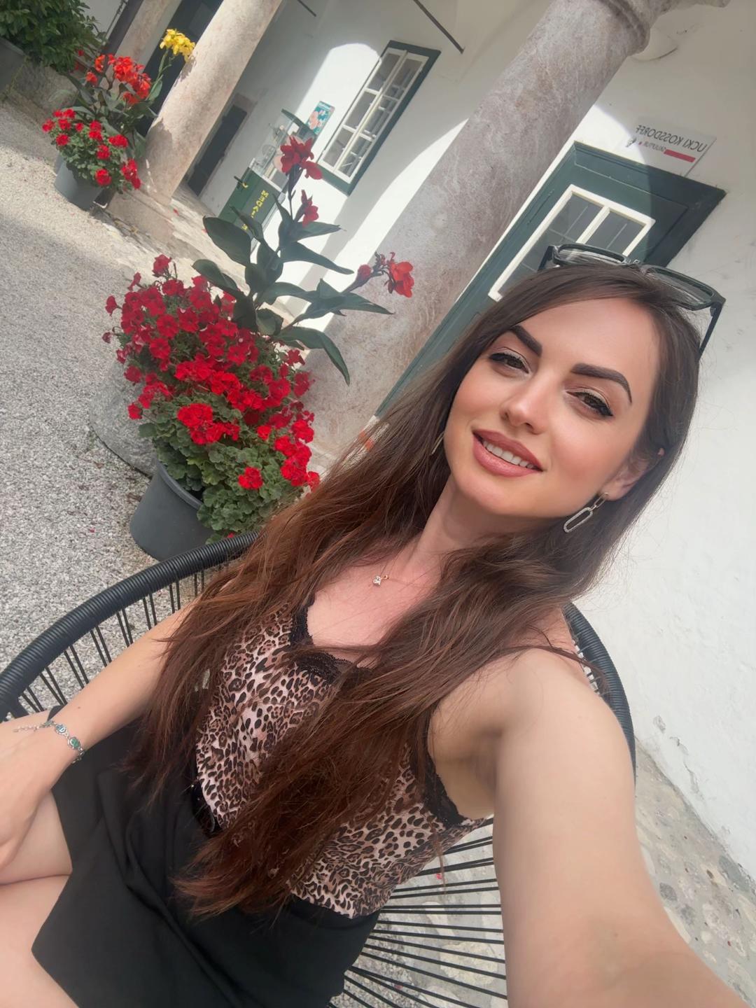 @Alina Elena156