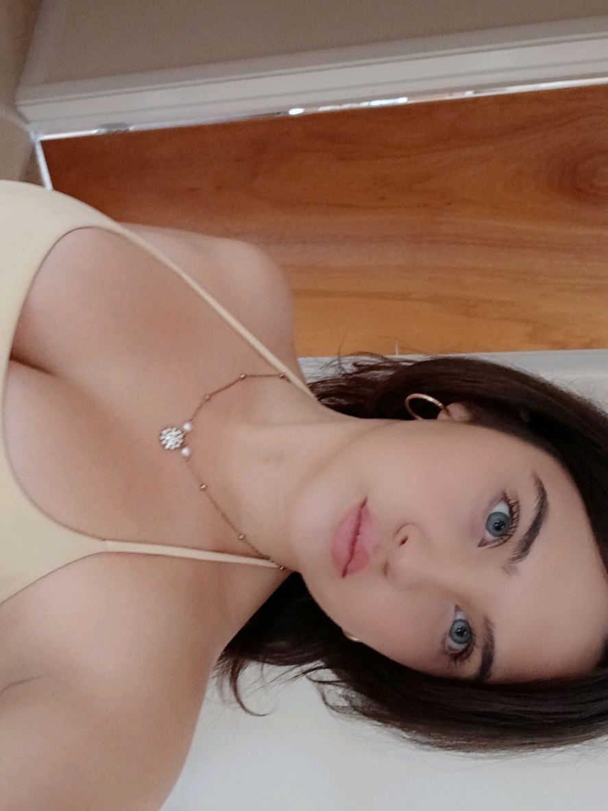 @xx.hollie.xx