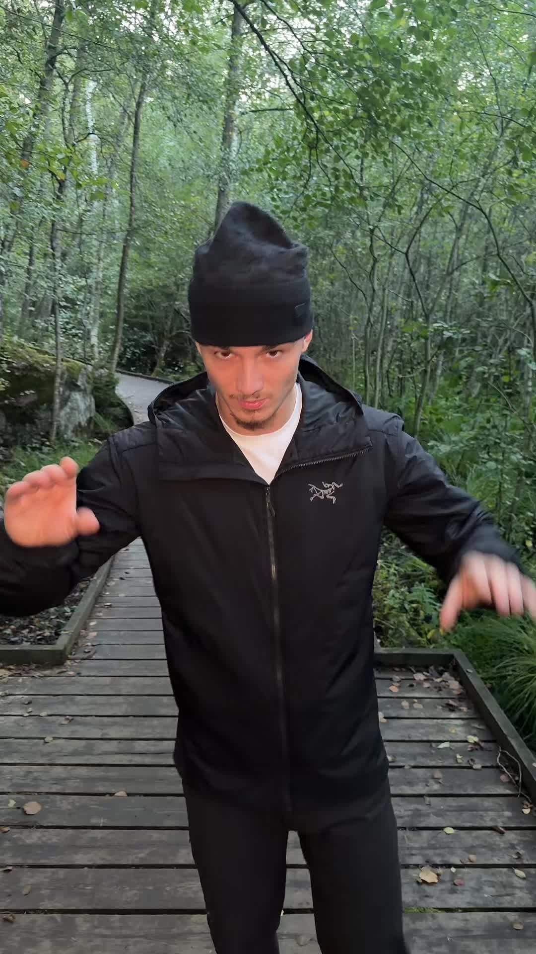 @Greekazo
