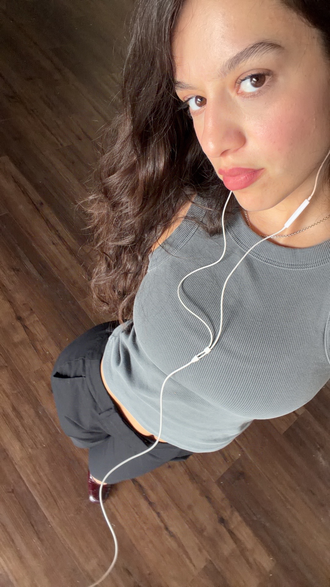 @P E Y