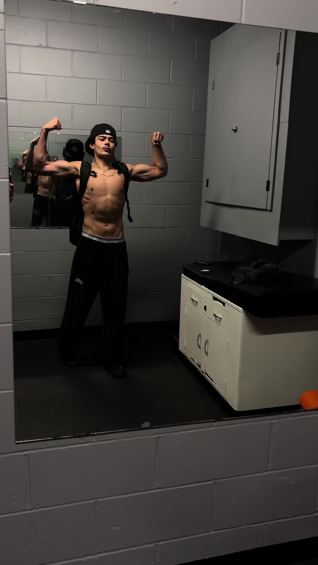 @a.b_liftz