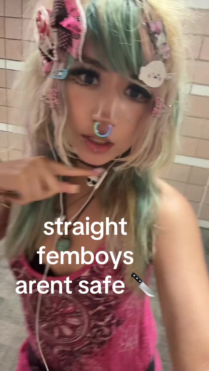 @⚜️