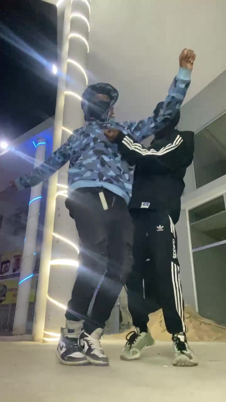 @๐ฒ๐๐๐๐๐
พ๏ธY