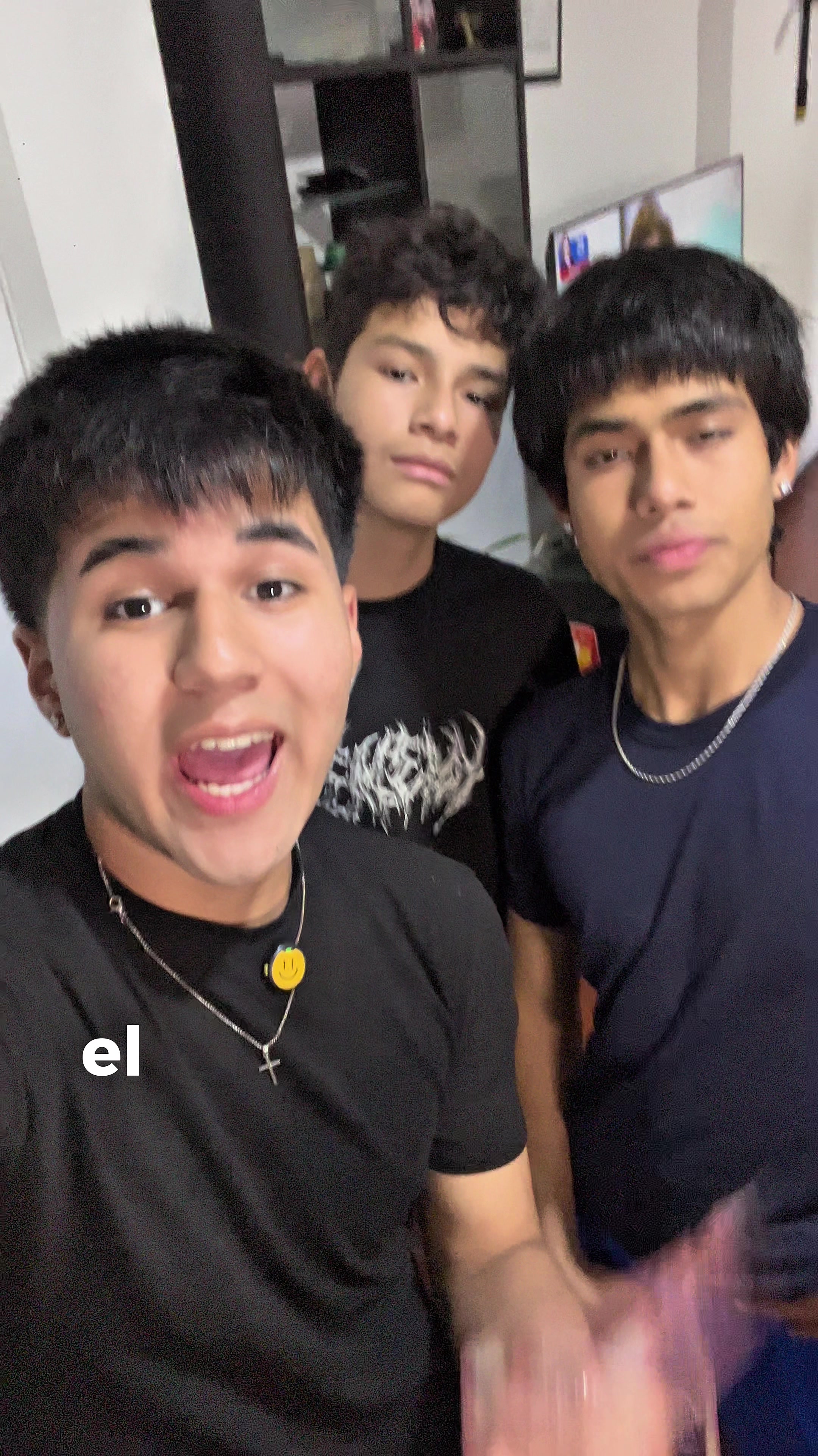 @Fabix_