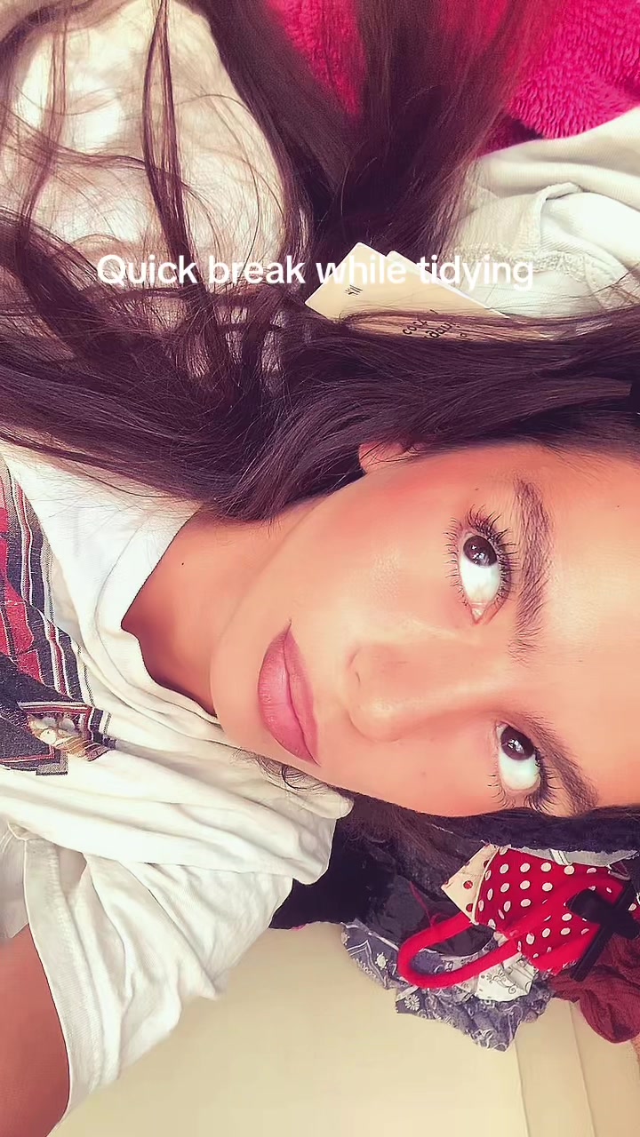 @Ella