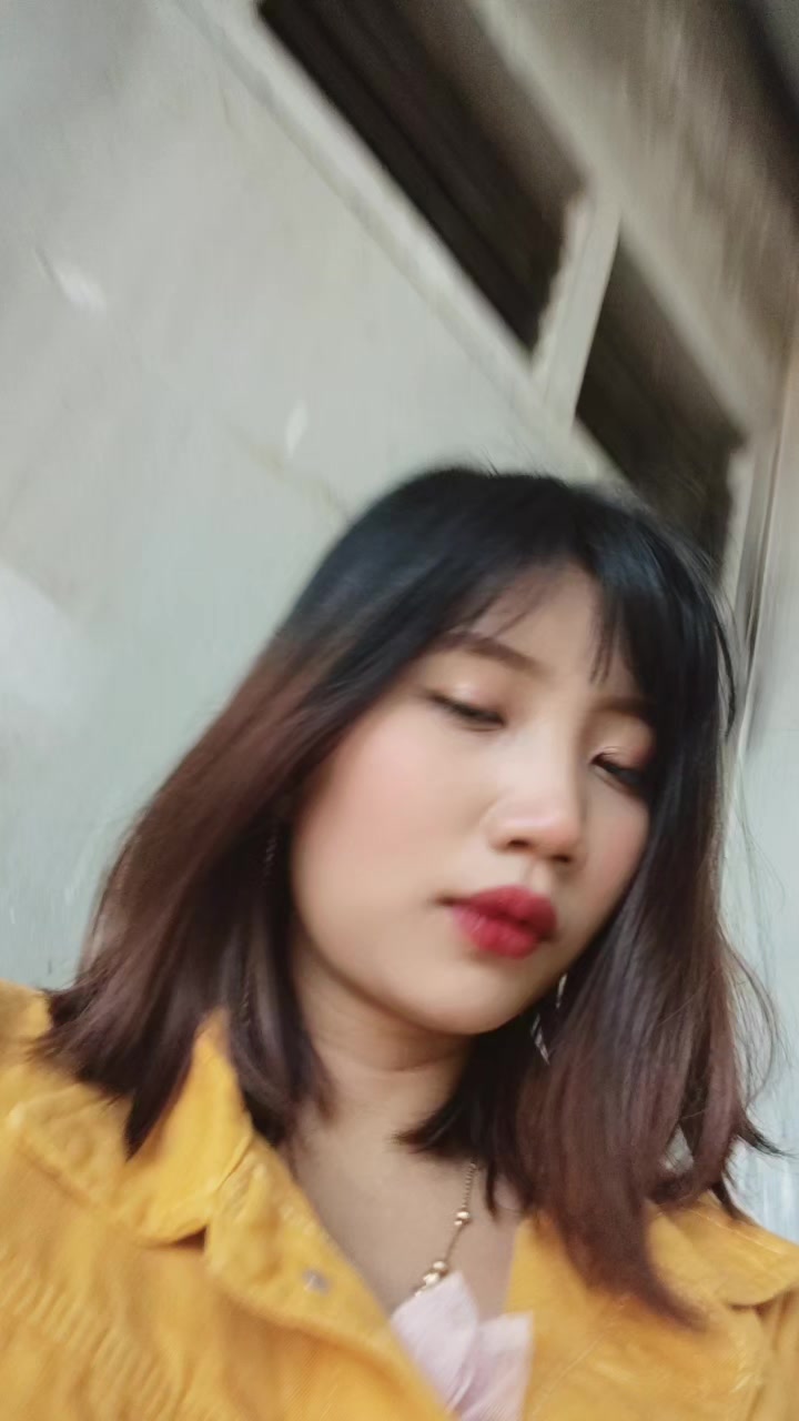 @🔮ခက်ခက်နွယ်ဝင်း👒