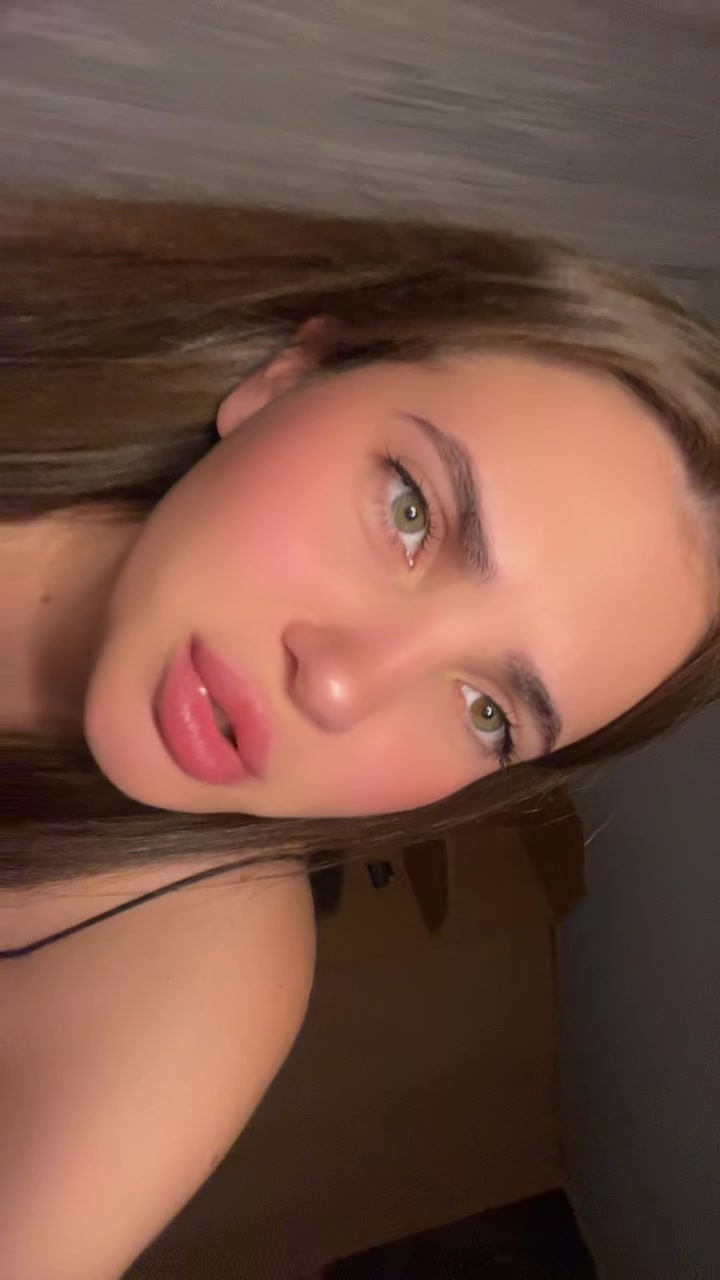 @Анастасия 🍓