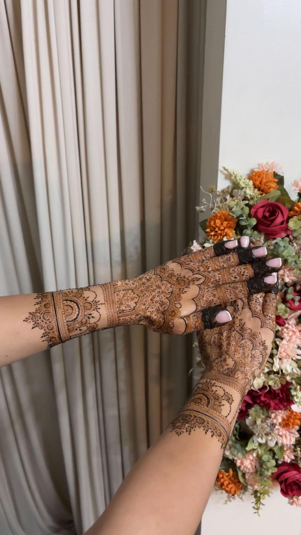 @BIRMINGHAM HENNA ARTIST