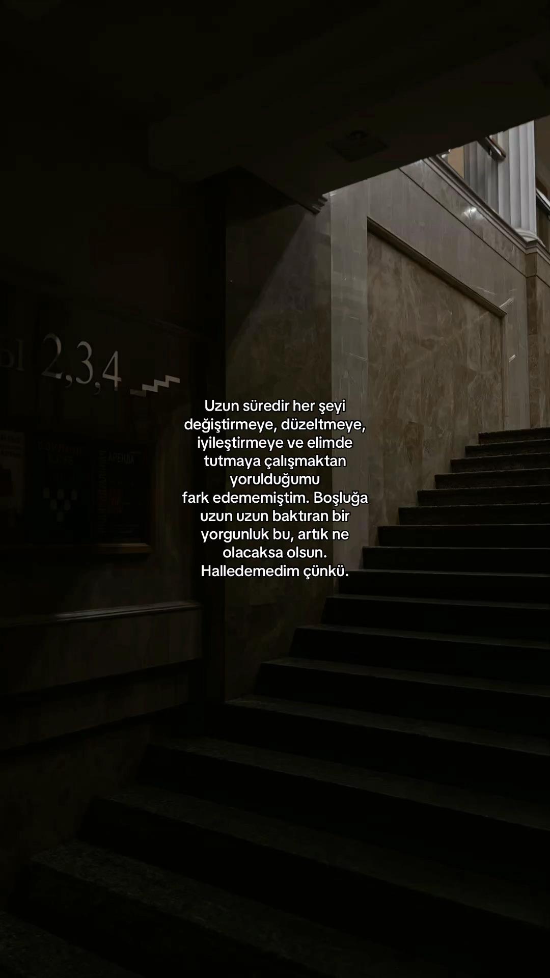 @𝑭.